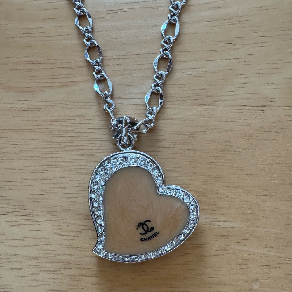 Elegant Chanel Style Silver Heart Pendant Necklace - Picture 2 of 5